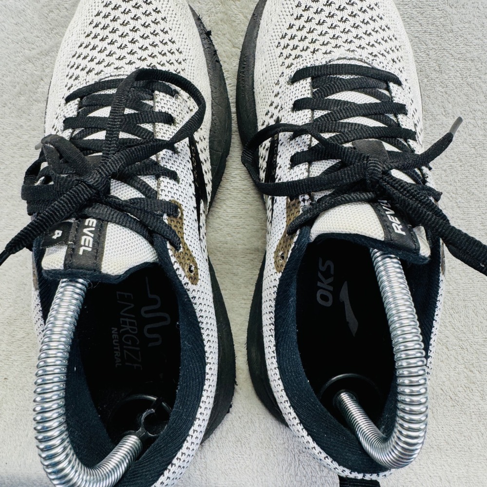 Brooks Women's White and Black Athletic Running Shoes - Picture 8 of 9
